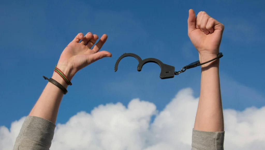 By breaking the chains of daily stress, we protect our energy and mental health.